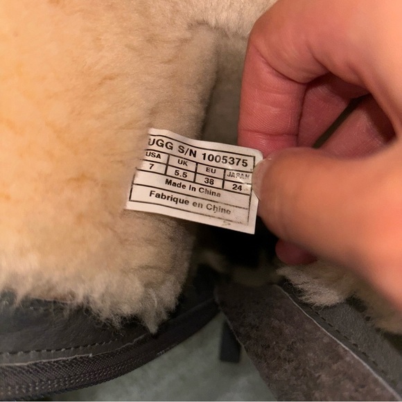 Ugg Australia Gray Sumner Boots Full Zip Size 7 S/N 1005375 - Picture 8 of 9